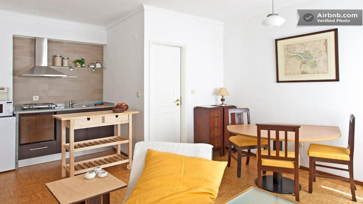 Quiet Studio City Center Porto Bagian luar foto